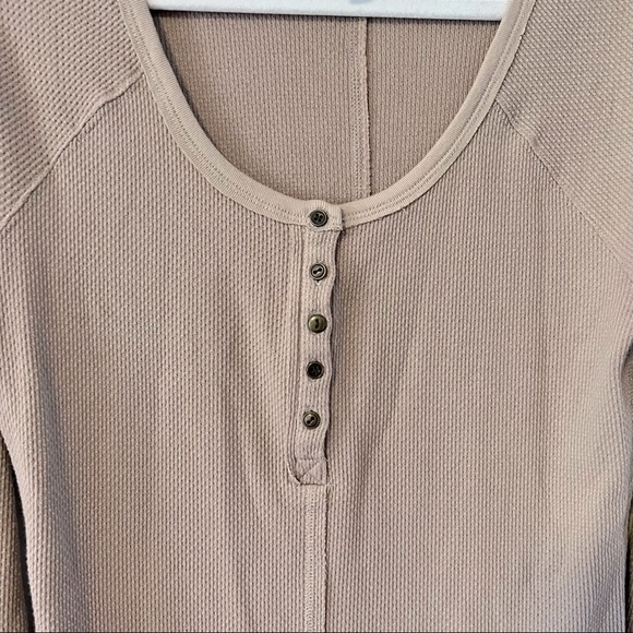FREE PEOPLE Alpine Knit Cuff Thermal Sweater Long Sleeve Top in Taupe,Size Large - Picture 5 of 8